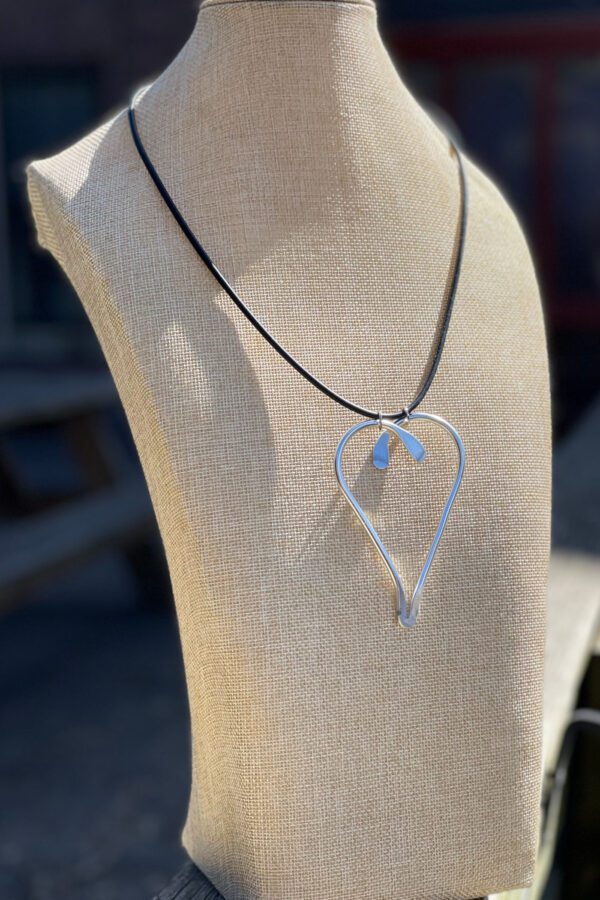 amor necklace